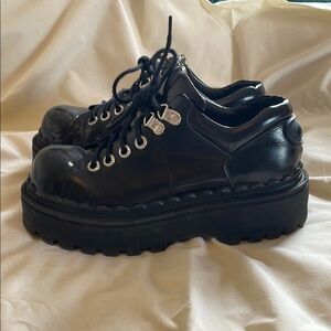 Unif seek shoe women’s size 8 100% leather good condition Black Platform Shoes